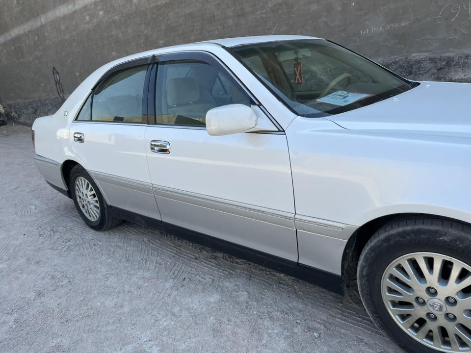 سلام عليكم جنون أدوات كصة جنطة محرك ديفور الكبير ٣ دكم سياره جاهزه ونضافتهة مثل البصوره واحلة بعد حاجزلهة بل مرور موعد حجز ٤/٨ يطلع حجزهة بل مرور علمود تسجيل سعر ٤٣ وبيهة مجال ***********
