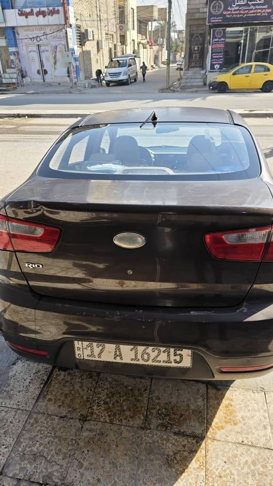 كيا ريو موديل 2013  
محرك 1600  جديد 
تخم تايرات جديد الامامي والخلفي 
تبريد شغال السياره كفاله على السونار  بيه شخوط بسيطه ودحجات بسيطه   سنويه باسمي مداور ثاني يوم  وهزه بعدها ما ساقطه  للاستفسار اتصال على *********** النجف, العراق
