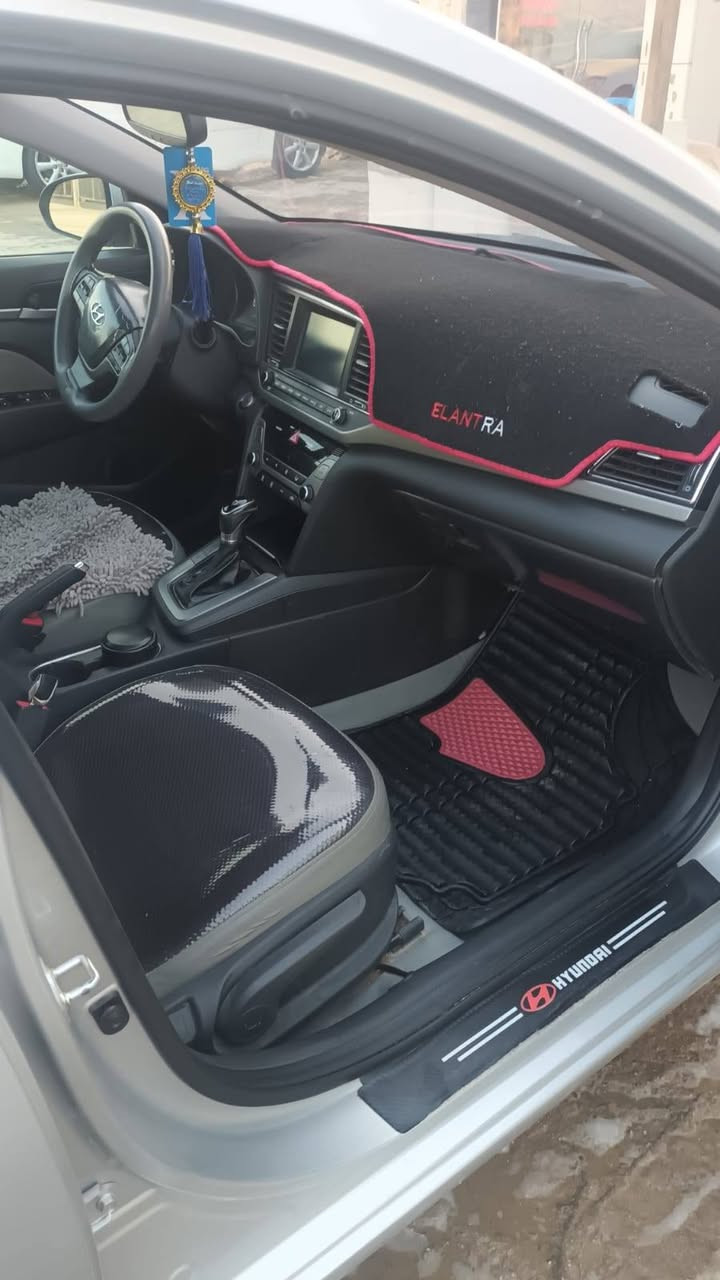 السلام عليكم النتره موديل 2018وارد امريكي سياره فول موصفات تحكم بلستيرن كشنات تدفئه تبريد فتحه بصمه نقاط عمياء بأسمي رقم نجف بيها بخار السياره 125وبيها مجال التواصل ***********
