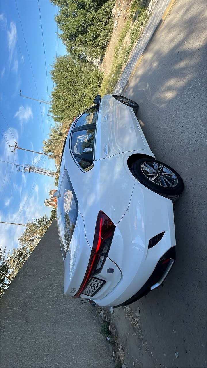 السلام عليكم 
بيع او مراوس 
K3 موديل 2022 مكفوله كفاله حته الدعاميات
فقط شكم رصعه بسيطه مال حصو مال شارع سونار السياره بلمنشور
فتحه
شحن واير لايس
بصمه 
كشنات جلد 
لد امامي خلفي 
لايت زنون
مانع انزلاق
تبريد قطعتين
شاشه جبيره 
لايت ماطور 
اشاير بلمري
السياره رقم اربيل الجديد بسمنه تحويل او وكاله 
السعر 135 وبيها مجال بسيط جدآ
العنوان بغداد البياع
***********
