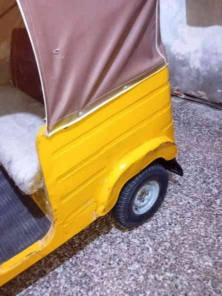 السلام عليكم  تكتك موديل ٢٠١٧ محرك٢٠٢٠
مكان بغداد الشعب
تليفون***********
