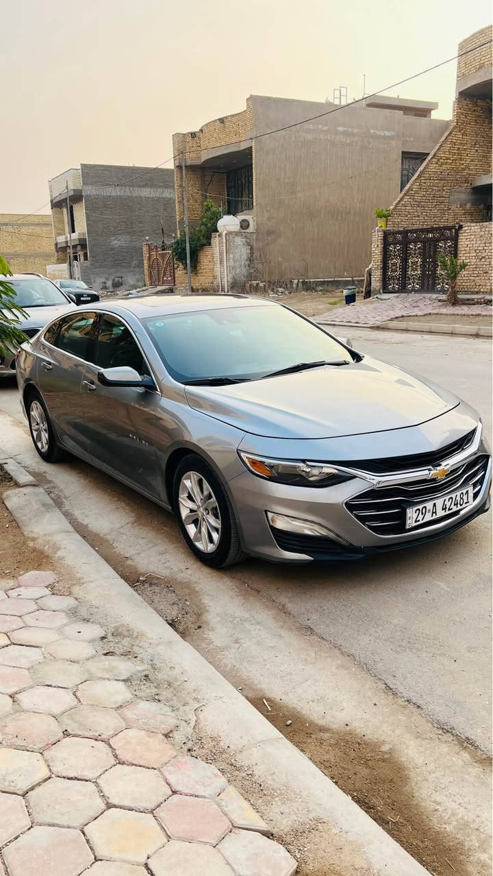 تحيه طيبه…❤️
سياره للبيع نوع شوفرليت ماليبو 
موديل ٢٠٢٤ 
رقم واسط معوقين راعيها مضمون وينطي وكاله عامه 
لون رصاصي 
.
وارد امريكي حادثها جاملغ امامي الايسر فقط والبقيه كفاله عامه من الشخط وعندي سونار بيها اليوم سويته فقط قطعه وحده وهيه الجاملغ 
.
فول مواصفات 1/1
مكينه ١٥٠٠ تيربو صاروخ 🚀 
كير اوتوماتيك 
بصمه تشغيل+ابواب بانوراما بالسقف 
سايد بريك بصمه 
لد نهاري 
تبريد خلفي 
كشنات كهربائيه 
ماشيه ٣٩ الف فقط 
وسعرها ١٣٠ وبيها مجال بعد المعاينه 
ومكانه بالكوت مركز المدينه 
وهذا رقمي *********** دهل اوران, واسط
