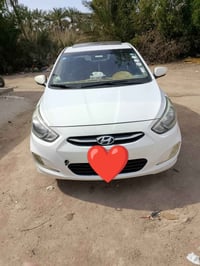 اكسنت مضلع • ٢٠١٧ • ١٦٠٠