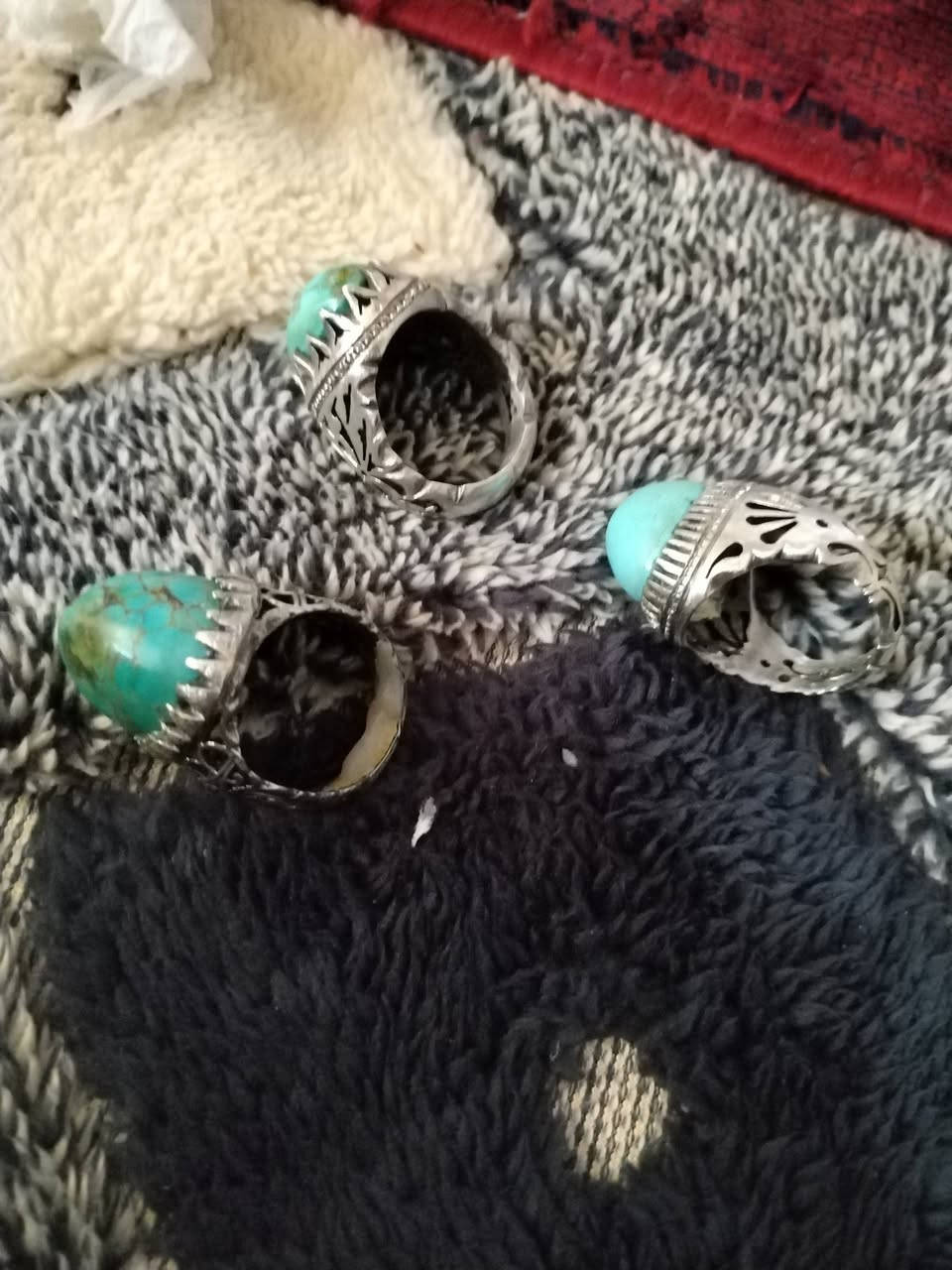 ثلاث خواتم فيروز نيشابوري حجم ثقيل كلهن ٩٠٠ الف مكاني بغداد


**إذا كنت صاحب هذا الإعلان وتريد حذفه لأي سبب، رجاءا أرسل رسالة إلى الدعم الفني**