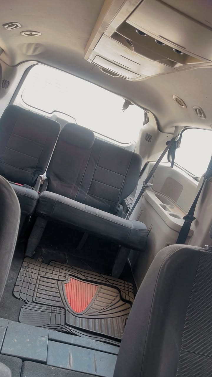 سياره كرفان مكينه 3800 رقم ديالى السياره بأسمي تحويل ثاني يوم السياره  جاملغ الامامي دواخل شئ بسيط من امريكه مكينه تخم تاير جديد حداديه نسبة 40‎%‎مواصفات
موديل 2009
محرك V6
تحكم ستيرن

٦ جامات كهرباء 

بوب وصندوك كهرباء

(البوب فاصل كهربائها)

٣قطع تبريد بس عاطل يراد كمبريسر 

فرس ارضي وفرس سقفي مع اناره

السياره ماشيه 265 

العنوان بغداد 

للاستفسار  

السعر 95مجال بسيط
الأتصال ***********
