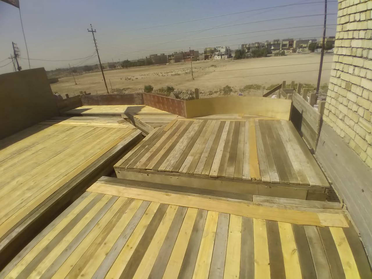 تم بعون الله إكمال البيت سعت 150مترا الشغل نظيف درجه إولى حيدر النجار من بغداد وهاذة رقمي***********
