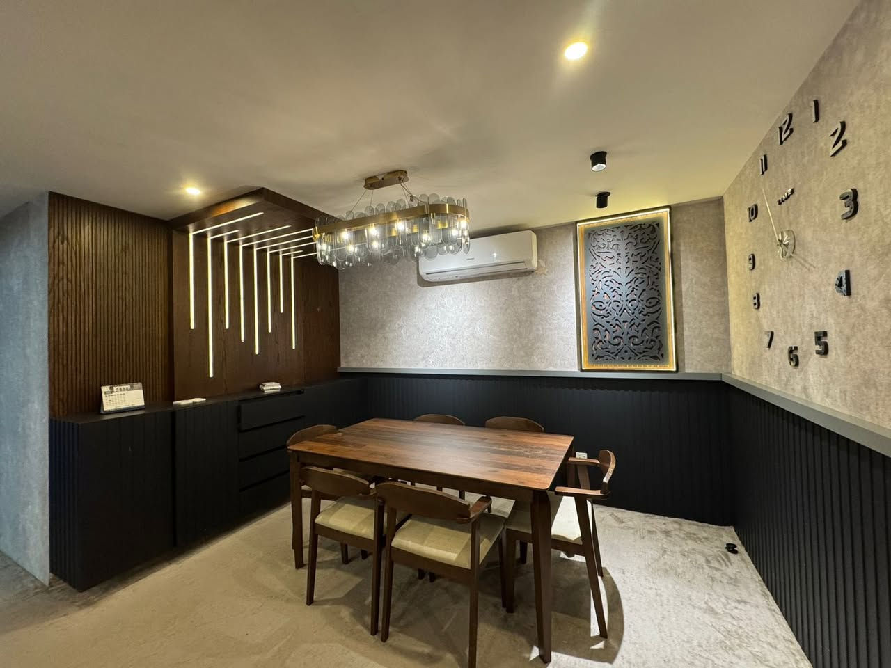 ‏شقة للإيجار في أربيل
‏مجمع سكني لايف تاورز
‏داخل مربع الذهبي 
‏شقة ثلاث غرفة وصالة
‏مؤسسة بالكامل Vip 
‏مساحتها 173 متر 
‏طابق 10 
‏للاستفسار أكثر على ال WhatsApp 
***********
***********
