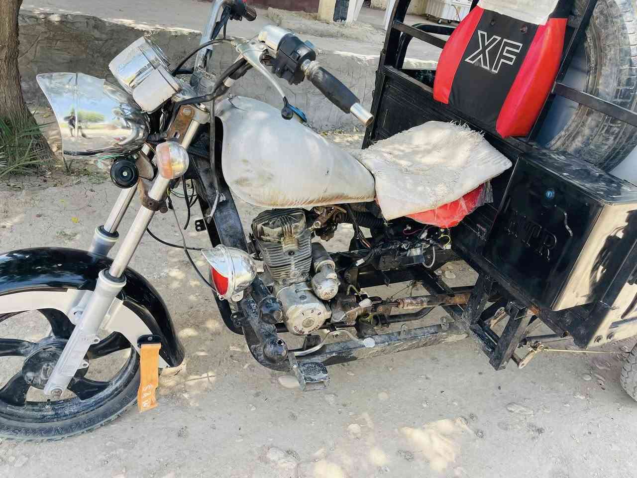 السلام عليكم ستوته MTR ضفيره جديده كهربائيات كامله نكرة سلف محرك 20 حجمه 150 دبلات جدد قبل اسبوع شادهن باتري جديد صالنصه سعره 650 الف قفل قفل الستوته كلك كلك كلك اتكاتب وياك عن السرقه مكان بابل ***********
