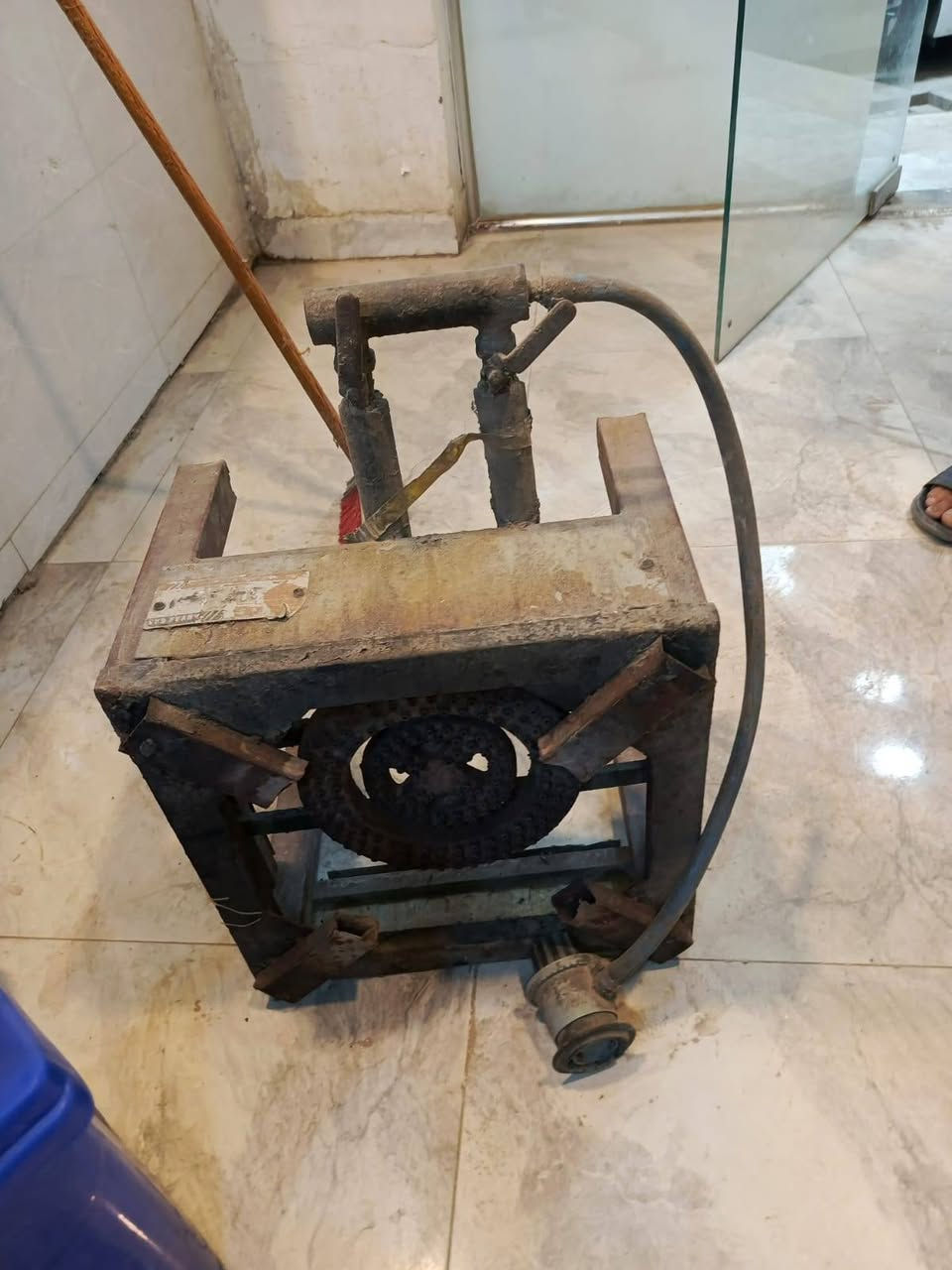 السلام عليكم غراض مطعم للبيع وكلمن وسعره والسعر عل الخاص


**إذا كنت صاحب هذا الإعلان وتريد حذفه لأي سبب، رجاءا أرسل رسالة إلى الدعم الفني**