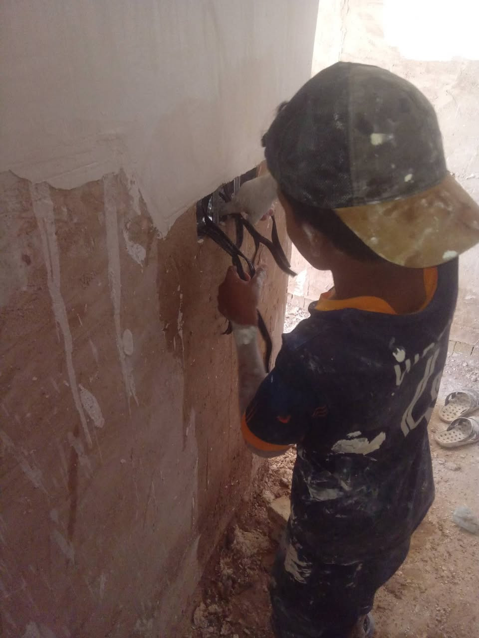 كادر العطاء بغداد محافظة *********** جص بورك تشميع متر ٦ الف لبخ متر ب ٤ الف تنضيف بيت هديه
