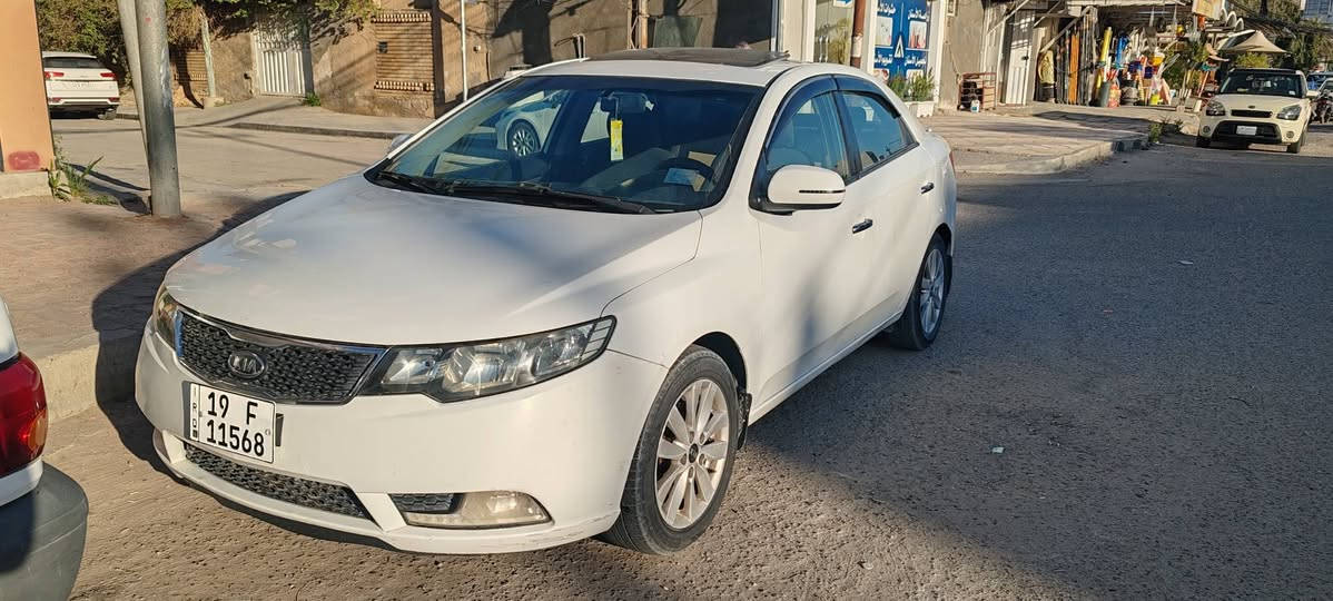 للبيع سيراتو 2013 فول رقم كربلاء انكليزي بأسمي بيه جاملغ خلف السايق ونص الباب الخلفي اي استفسار اتصل *********** كربلاء, العراق
