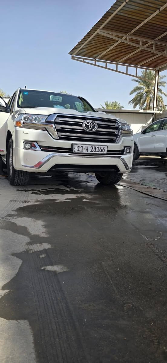 سلام عليكم... لاند كروز للبيع...
موديل 16
فول مواصفات
GXR 6V. 4000

تخم تاير جديد..
كفاله عامه...
رقم ألماني..
تحويل مباشر...
رقم بغداد..
السعر.. اتصل ودلل ***********.. ✨
