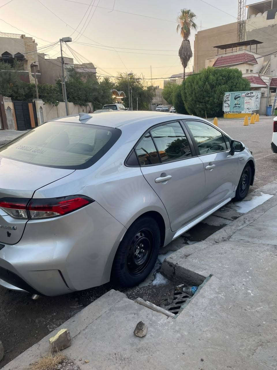 كورلا امريكي هايبرد 2020
حادث خفيف صبغ فقط نص لبنيد 

الباقي كله كفاله دعاميه بلاديه بدون دواخل

سياره خير من الله ماشيه 80 mil

سياره ادامه كلها جديده خير من الله بدون اي نقص 

مكاني بغداد المنصور 
رقم بغداد سنويه لل2027

سعر  128وبيها مجال قليل 

***********
