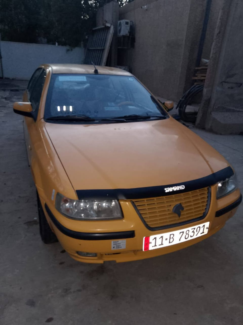 سلام عليكم اسمد موديل 2012 للبيع عنوان بغداد شعب سعر 44بدون صبغ بدون ضربه بدون  جراد خفيف تبريد ثلج صدر نص عمر رقم تليفون ***********
