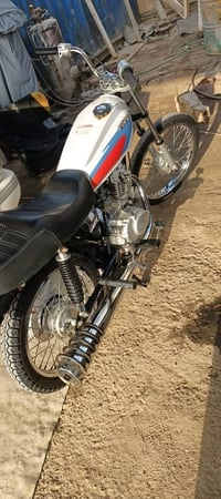 دراجه للبيع ادوات 650 بلاد 07705942602