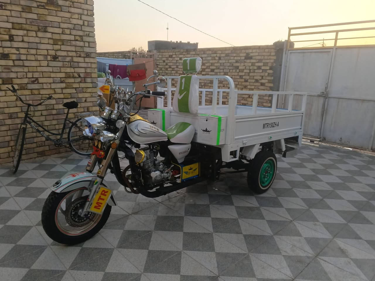 سلام عليكم ستوتة للبيع 2016 كفالة عامة اوراق اصولي تعمير 2026 بعدهي صارلهة يومين من طلعت من التعمير تشغيل عن بعد كهربايات كلهة شغالة نكرة سلف تواير جوبلس ابيعهة ع وضعهة اي شي ماخذ منهة مكاني رميثة ***********
