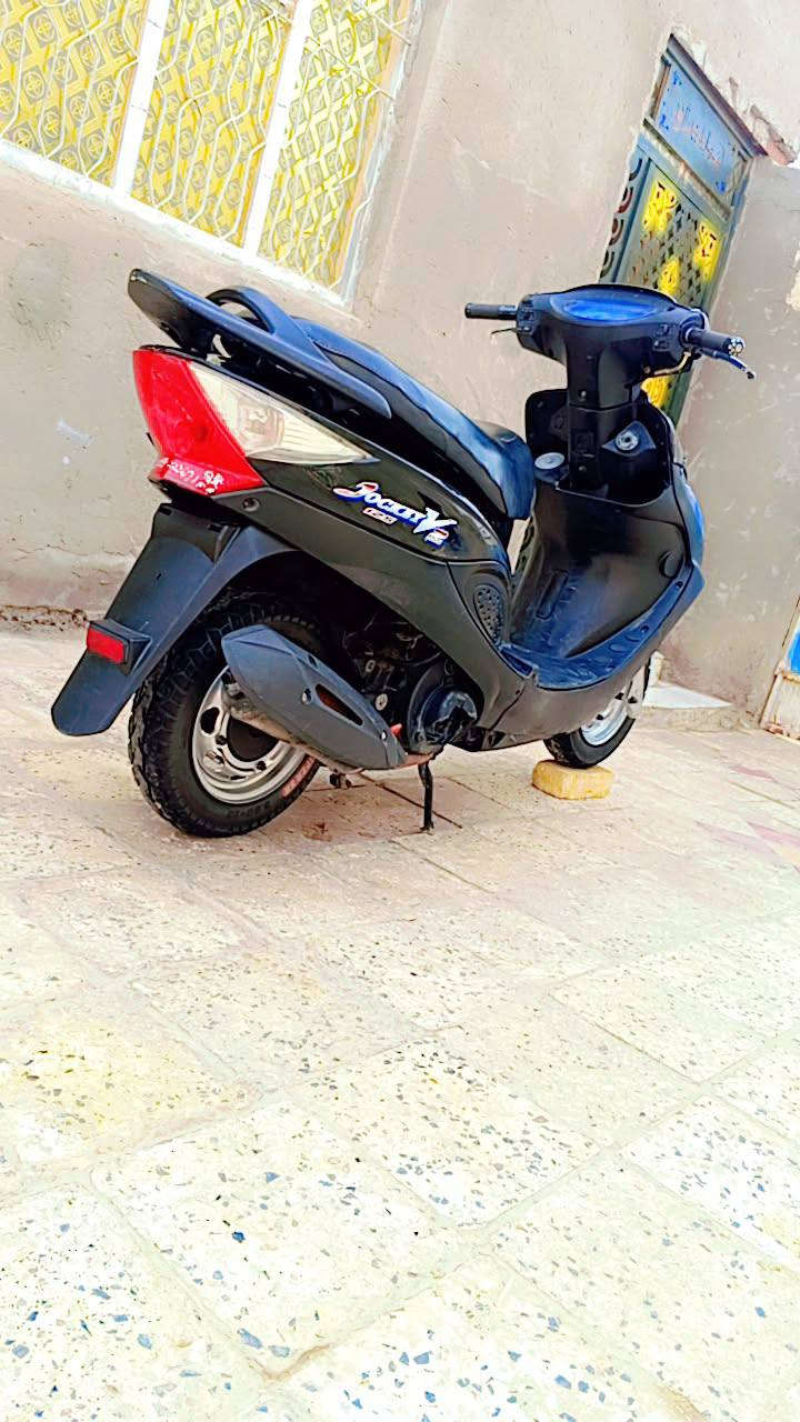 السلام عليكم
دراجه كامكو للبيع دراجه حلوة وجاهز محرك مفتوح بوشه وبستم بس خير من الله كهربيات كله شغاله تخم تاير جديد 
العنوان ذي قار الرفاعي السعر 450 وبيها مجال بسيط 🤏
اتصل على الرقم ***********  وتحياتي للجميع💁
