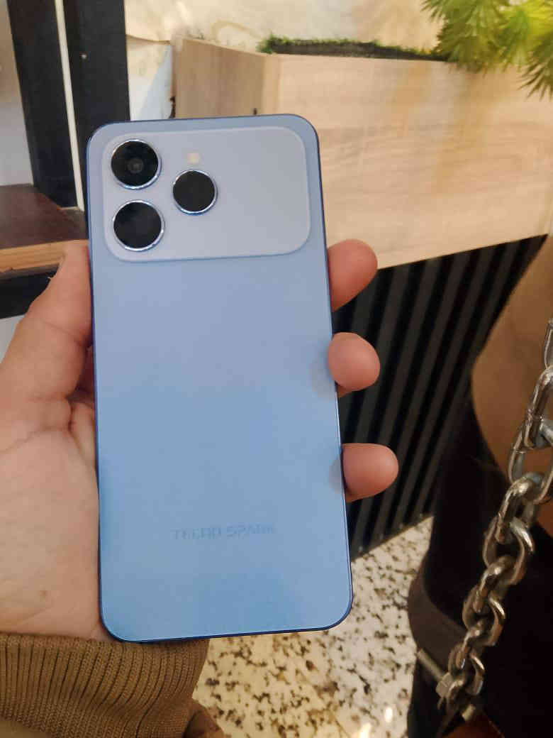 سلام عليكم تلفون TECNO SPARK 40 ذاكره256جهاز نضيف وكفاله بعده جديد سعره 125وبيه مجال قليل العنوان ديالى الخالص هبهب رقم الهاتف ***********

