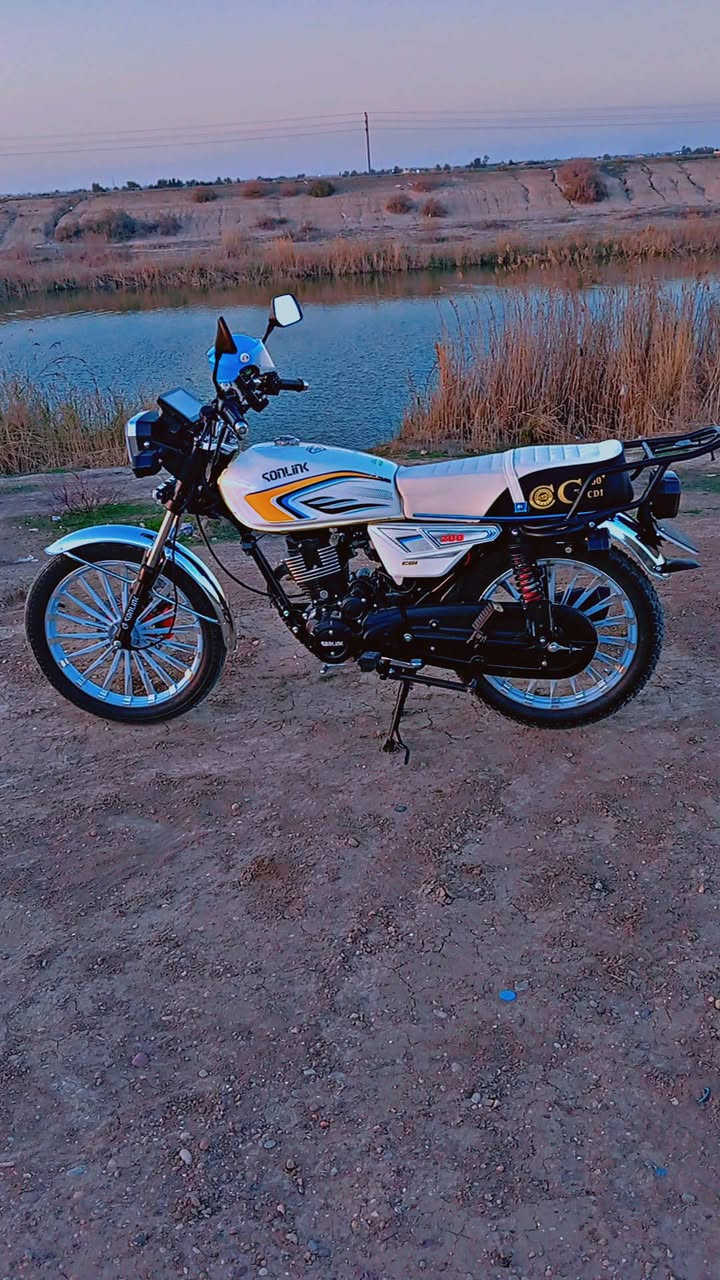 سلام عليكم دراجه سولنك للبيع زيرو ممشتغله ديلفري كلشي شغال من كهربائيات يعني مفوله بصمه عن بعد دراجه خير من الله السعر 950 العنوان بغداد الاستفسار خاص واتساب ***********
