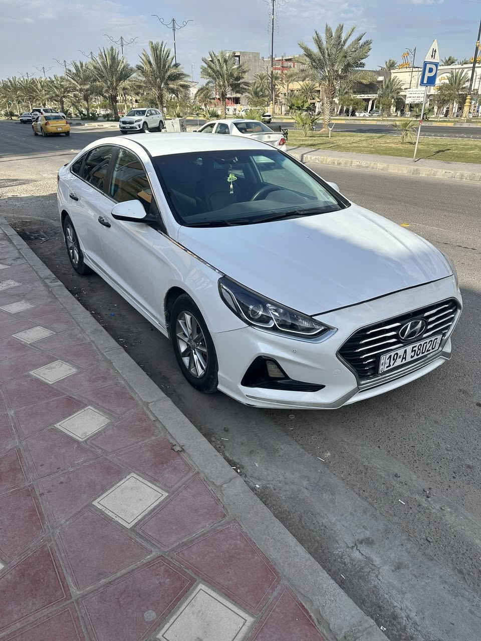 السلام عليكم للبيع هونداي سوناتا موديل 2018 وارد امريكي حادث امريكا فقط جاملغ امامي بدون اي ضرر داخلي واهنا صار بيه بالعراق طخه بسيطه عندي صورة قبل  لاتصلح وتنصبغ 
باقي تفاصيل السياره كلها تمام ماشيه 73 ميل 
مكان سياره كربلاء السعر 125 ورقه ***********
