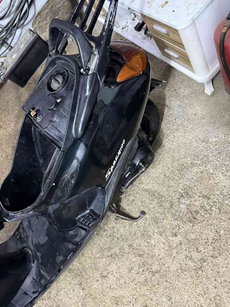 سلام وعليكم اسبيسي ياباني للبيع
مكينه مفتوحه خير من الله 

كهربائيات كله شغاله سلف هندر 

شلعه ومعدل فولل 

مكاني كوت داموك 

للستفسار اتصل 

***********
