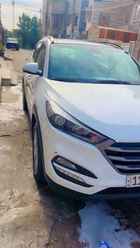 توسان 2016 سياره مكفوله من صبغ ولبارد عده طعجه كد 4 اصابع بلجاملغ لخلف...