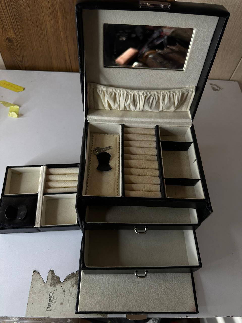 بوكس للبيع اكسسوارات او مكياج


**إذا كنت صاحب هذا الإعلان وتريد حذفه لأي سبب، رجاءا أرسل رسالة إلى الدعم الفني**