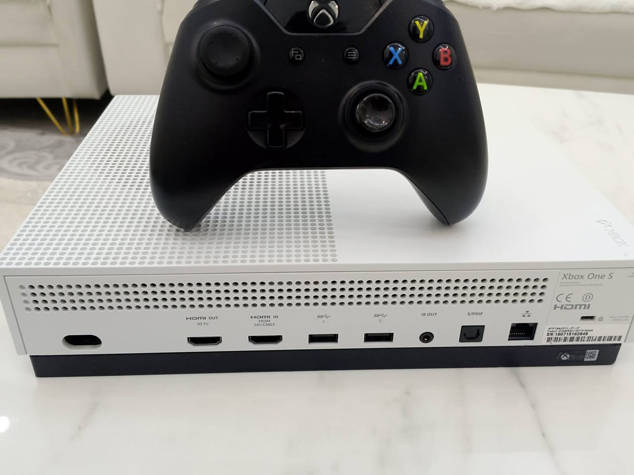 السلام علیکم
XBOX ONE S للبیع

المساحە 512g

الجهاز نظافتە 90% شرط الفحص

جوستك وان فات بلادي شرط انطیك

ویاهە کیبل HDMI 8k

السعر 160 وبیە مجال بسیط

مکاني کرکوك قادسیە اولی


**إذا كنت صاحب هذا الإعلان وتريد حذفه لأي سبب، رجاءا أرسل رسالة إلى الدعم الفني**
