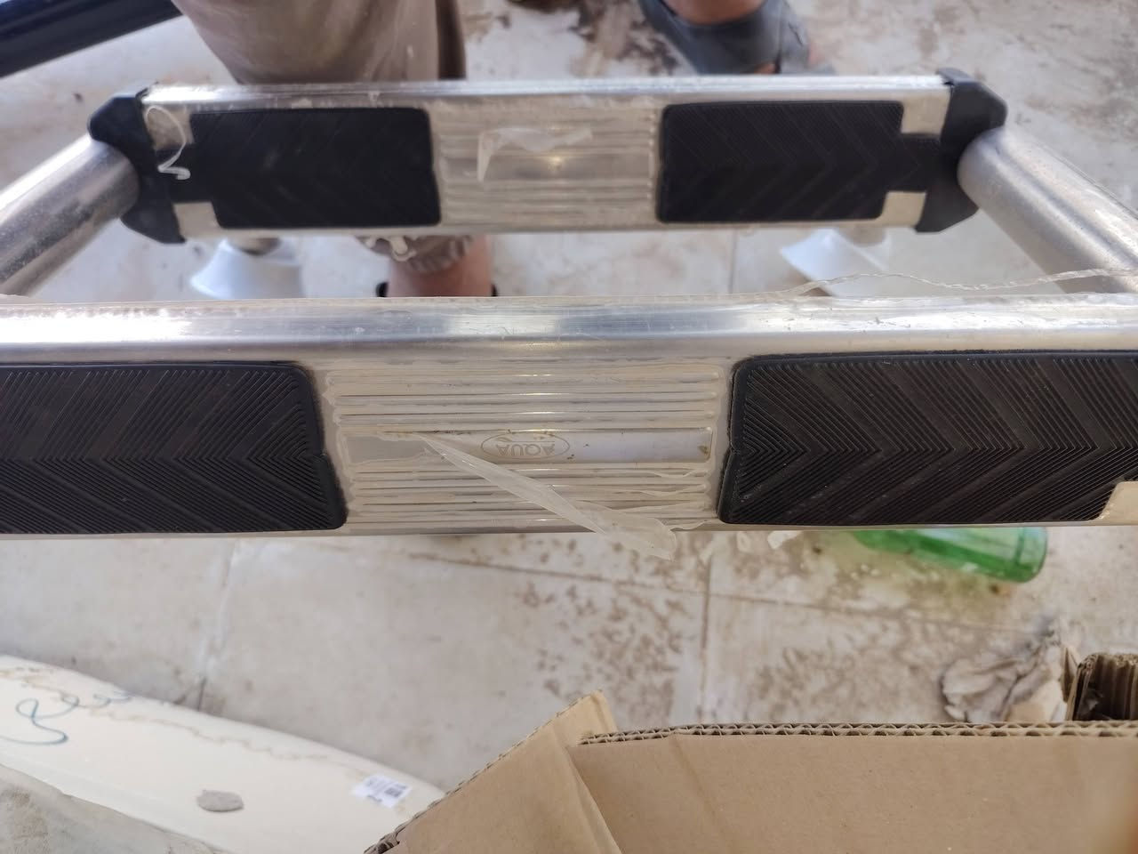 درج مسبح مائل اكوا ممشدود بس القياس ما عجبني وشديت اكبر اريد ابيعه بالجيس ***********
