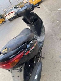 للبيع بريز كامله مابيه نقص سعر ٤٠٠ مكاني بغداد العطيفيه قرب جامع براثا...