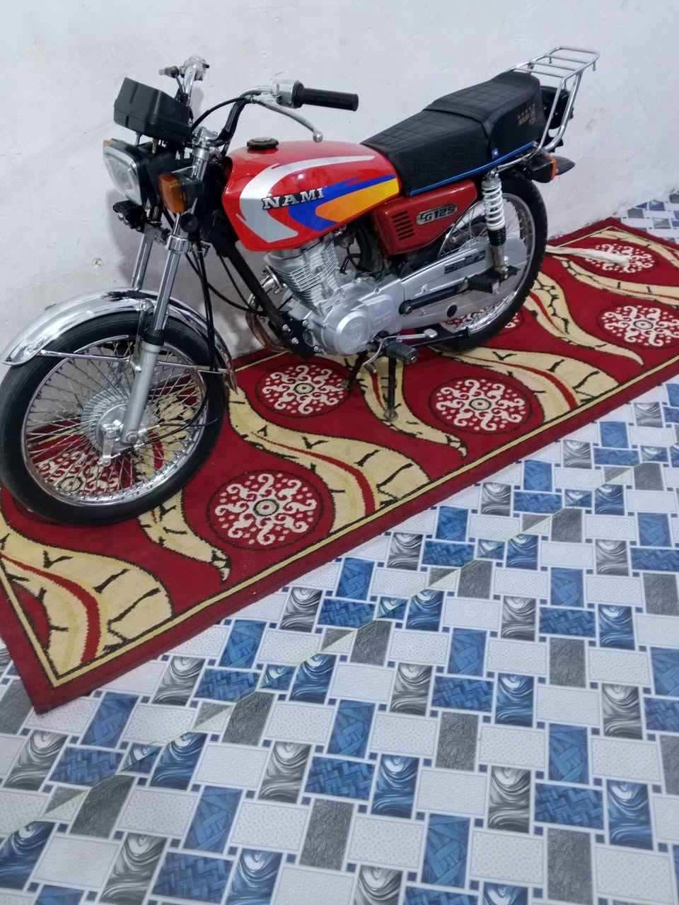السلام عليكم دراجه سيجي نامه للبيع رقم وسنويه موديل 21 طالع ب 22 كفاله عامه كله شغاله تحويل تاني يوم السعر مليون و 550 وبيه مجال قليل مكاني بالزبير الشراي يتصل ***********
