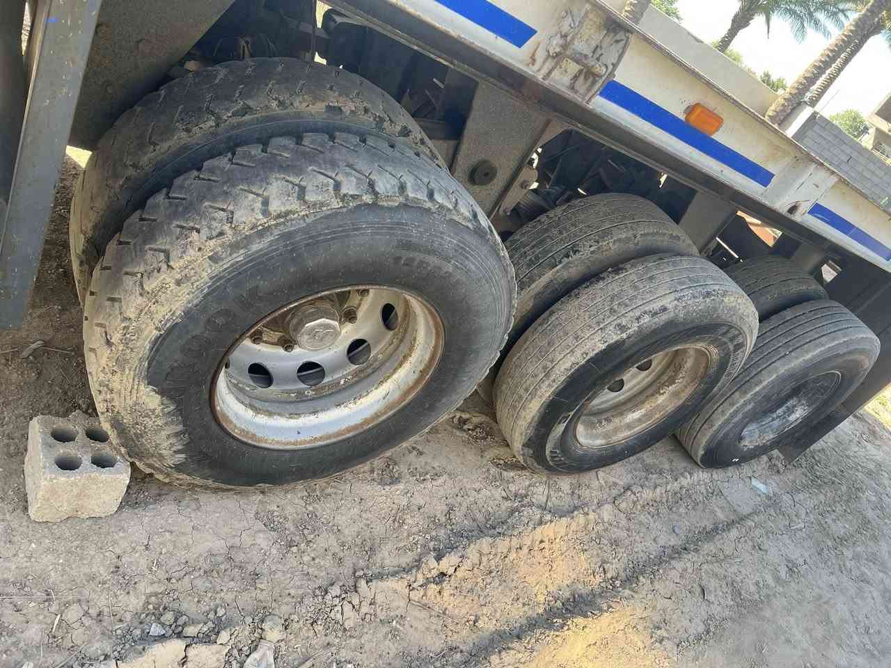 سلام عليكم عربانه حداده العزيزه ٣ دناكير تخم تاير للأستفسار ***********
