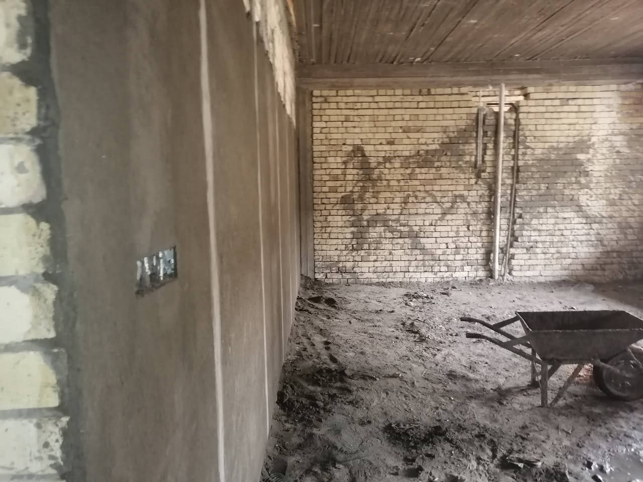 خلفه لبخ شغل درجه اولى عل متر مكطوعه متفرغ حاليا ***********
