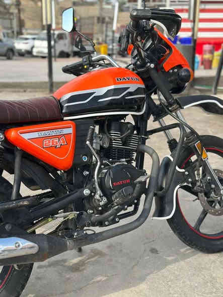 يا الله ةدراجه دايون مكينه 200 حقيقي لون برتقالي مميز دراجه نضيفه انضف من الصور بعد مكينه وكير خير من الله الدراجه كفاله عامه رقم بغداد بعدها بسم الشركه من شركة مودل يعني تاخذها كبل ابشركه تحولك لوحات ورقيه عندي سعرها 2650 _الف   ملاحضه الصندوك سعره وحد  عنواني بغداد الشعب واتساب وتصال ***********
