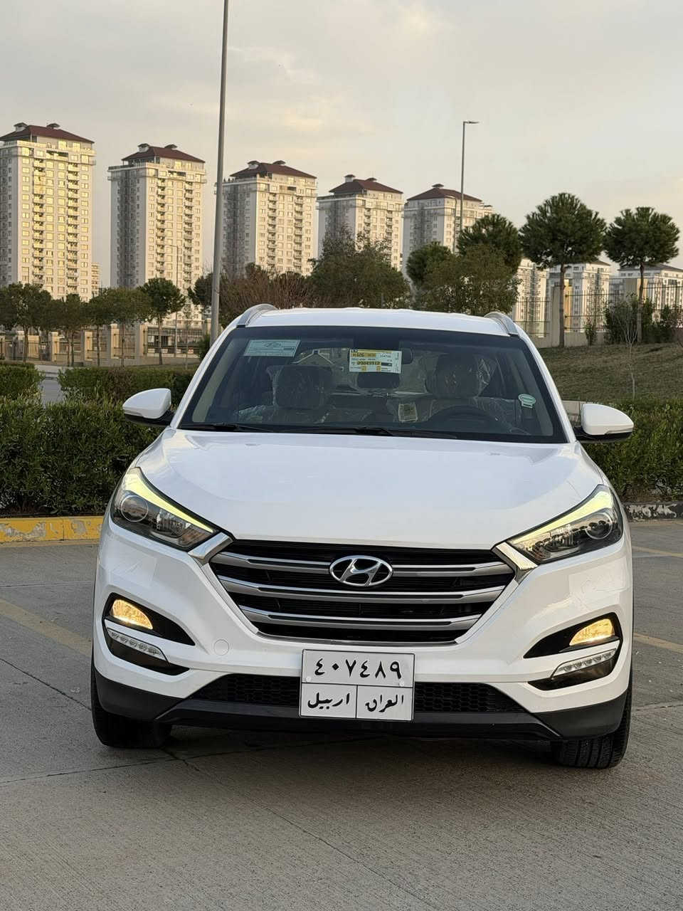 السلام عليكم هونداي توسان موديل 2017 خليجي كوري للبيع مواصفات السيارة مري شفط اشاير بلمري داخل لونين عسلي مطعم باسود كشاف امامي  بك لايتات ولايت LAD  لد امامي فول تحكم ستيرن تبريد قطعتين مكينه 2000 دوش كير آيتي  كير مكنيه مكفولات هندبريك رجل حداديه امامي خلفي كوله جديد تخم تايرات كوله جديد سيارة جديدة احلى من صور بس تكحيله اصبع ونص بلبنيد 

عنوان السيارة سليمانيه 
الاستفسار ***********
