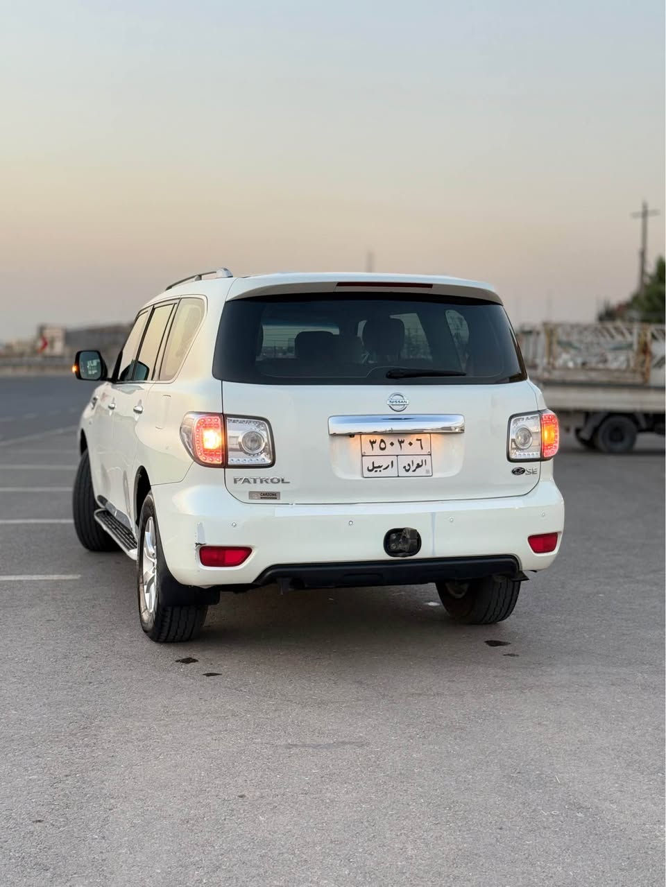 نیسان پەترۆڵ مۆدێل 2013v8 سەیارەکی زۆر جوانو خاوێنە هەموو شتی لەسەر دەقی شەریکە ماوەتەوە سەیارەکە مەکینە مەرغوبە مواسەفاتseیە یەک چامڵغی سبوغە بێ ناوگرتن لەگەڵ پەڵەیەک ساردوو شوختێک 
ژمارەی خاوەن*********** أربيل, العراق
