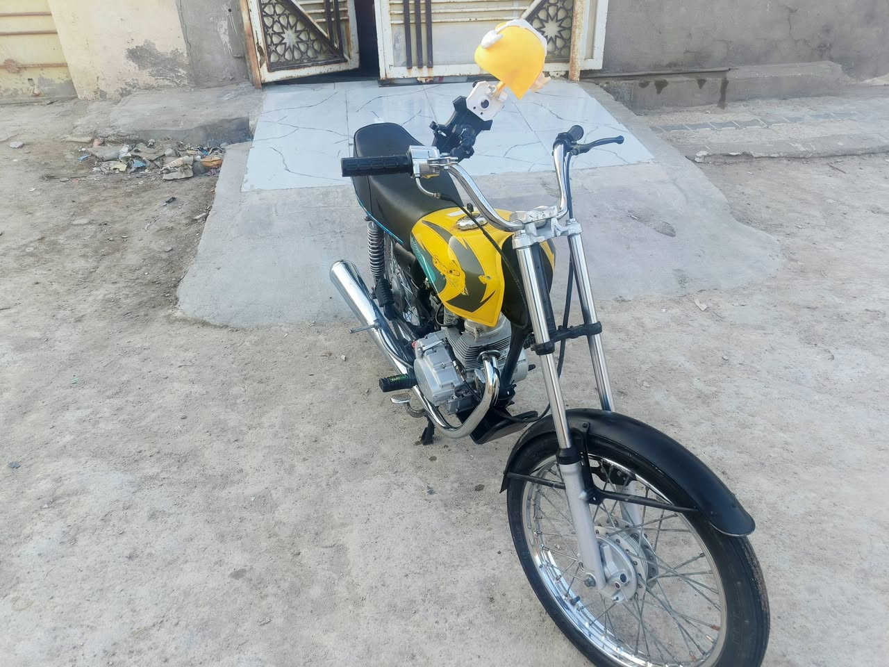 سلام عليكم دراجه نامه مفتوحه ولفات اكفلكياها سرقه وعشائرياً ب425 وبيها مجال رقمي *********** مكاني مركز
