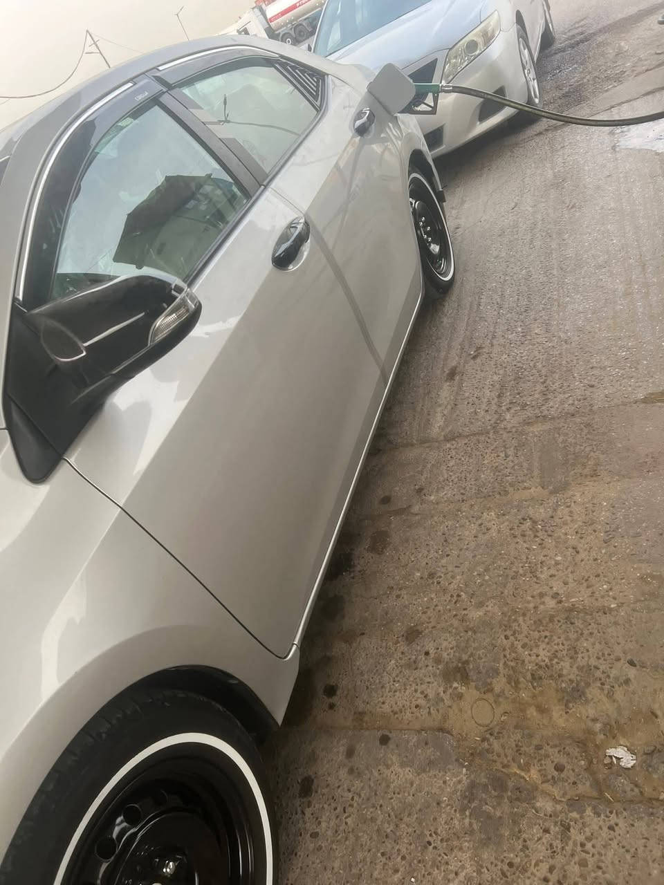 كورلا 2016 لون سلفر
فئه S تحكم ستيرن شفتات فتحه سقف سياره فول عدا بصمه كير اتوماتيك +عادي تحويل مباشر
رقم اربيل هزه جديده تحويل مباشر
ضررها قطعتين خلفيه سياره جاهزه من كل شي
كير محرك مكفولات سعر 124
ماشيه  100 سيارة مكانها فلوجة اتصل ***********
