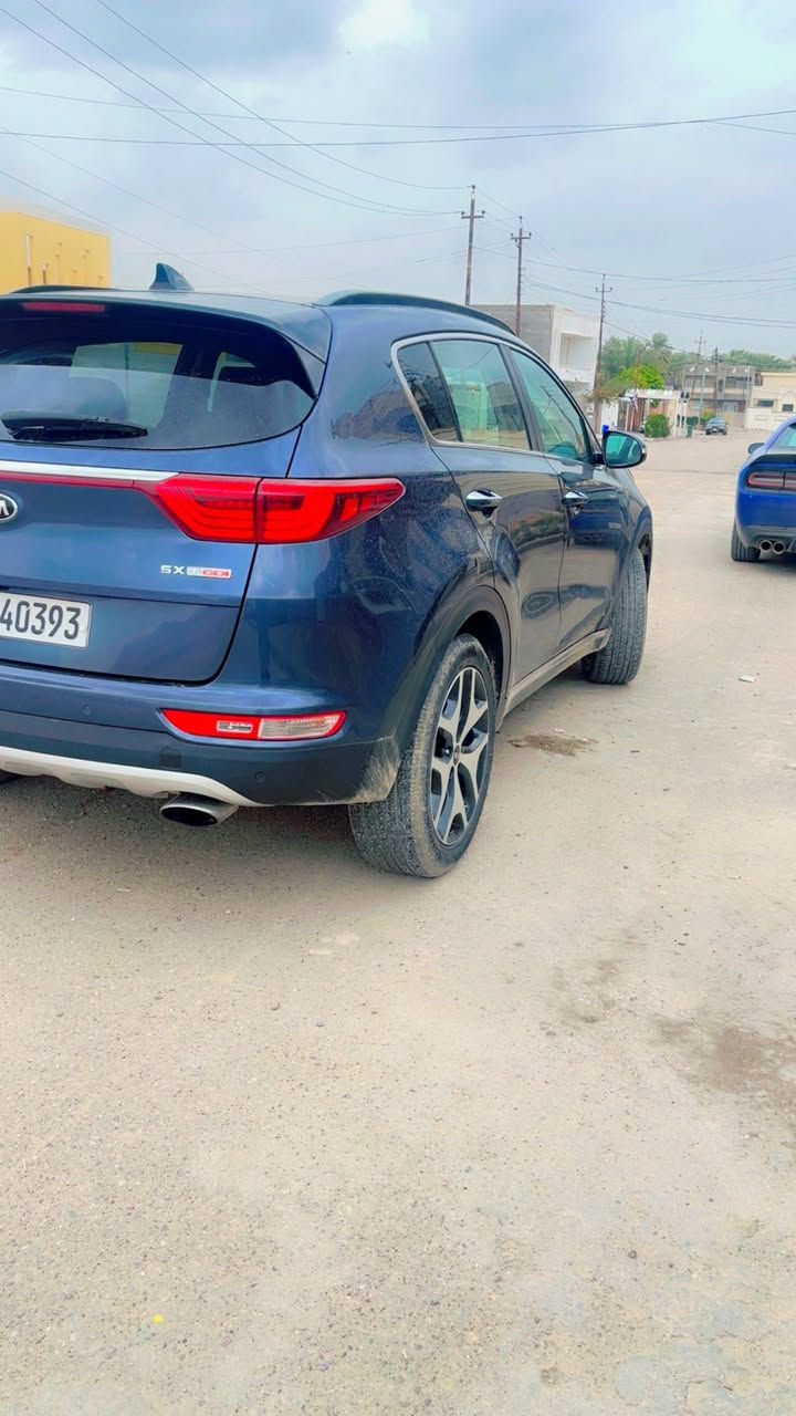 السلام عليكم وكل عام وأنتم بخير كيا سبورتج ٢٠١٨ فول فول مواصفات كلشي بيه مايحتاج اذكر مواصفاته حادث موضح بالصور بسيط بدون أي دواخل  رقم اربيل الجديد تحويل مباشر السعر ١٦٥ ورقه وبيه مجال المكان بغداد اليوسفية الاستفسار *********** اخواني المايعجبه المنشور يذكر كلمة يالله وجزاكم الله خير الجزاء
