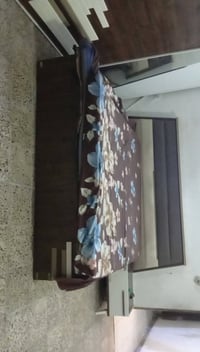 سرير • غرفة نوم • خشبي