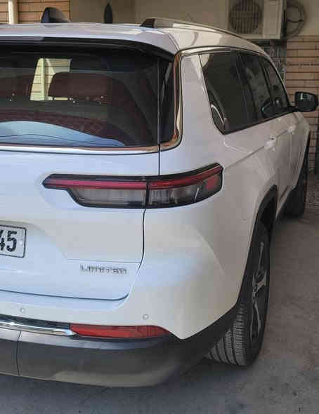 السلام عليكم
جيب كراند شيروكي ابيض  لمتدد رقم بغداد انكليزي بأسمي
موديل 2023 وارد امريكي ماشية 40 الف كيلو قابل للزيادة
* محرك 6 سلندر 3600
*  لارج الطويل 7 راكب .
* فور ويل 4×4
* بصمة تشغيل وتشغيل عن بعد .
* رادار  مع مانع تصادم امامي وخلفي .
* نظام الرؤية الليلية. 
* نظام تحديد المسار . 
* تحذير النقطة عمياء .
* شاحن موبايل وايرلس. 
* ويل قياس 20 انج .
* شاشه كبيرة 10.1 انج تدعم نظام الخرائط (GPS) للاندرويد وال ios .
* كاميرا 360 درجة مع حساسات خلفية . 
* كاميرا خلفية للمرأة الداخلية. 
* بلوجكتر امامي 
* المصابيح الأمامية زنون .
* 5 ابواب بصمة للدخول الذكي. 
* تطعيم صاج خشب للمقصورة الداخلية الامامية . 
* ذاكرة لحفظ وضعيات الجلوس للسائق.
* المقاعد الأمامية كهربائية .
* المقاعد الأمامية والخلفية تدفئة .
* انارة داخلية LED متعددة الالوان . 
* مكيف خلفي مع وحدة تحكم منفصلة . 
* تدفئة ستيرن .  
* محدد سرعة . 
*نظام الايعاز الصوتي .
*جنطه كهرباء .
* اطفاء ذاتي autostop . وكثير من المواصفات
الضرر بابتين وجاملغ امامي جهة اليمنى وتبدلت نفس اللون يعني بدون صبغ فقط الدوسة .
السعر 340 ورقه وبيها مجال.
للاتصال او المراسلة ***********
تحياتي للجميع.
