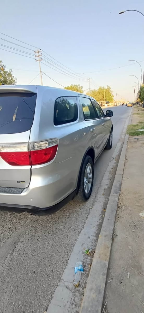 السلام عليكم اخوان
دوج دورانكو موديل I١
لون رصاصي
السيارة جاهزة مابيها نقص
من المحرك والكير والكهربائيات شرط الفحص رقم السيارة بغداد انكليزي والسنوية بسمي اني سويته على أيدي وماعليها اي غرامات
الحدادية بيها ملاحظات بسيطة دبل وقاعدة وشغلات
بسيطة
مكان السيارة كربلاء
رقم الهاتف ***********
