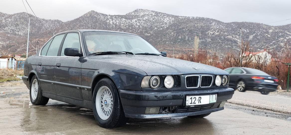 السلام عليكم ورحمة الله
BMW525   1991 اصل 
فول اتوماتيك  شرط كير او محرك
دبل AIRBAG
صبغ جمالية لون مميز  اسمنتي (رصاصي)
ثلاث وضعيات للقيادة(❄️-S-E)
طخم الأمامي والخلفي معمر
ويل كب خلية جديد
كهربائيات شغالة
السيارة باسمي هزة جديدة رقم نينوى جديد
شرط التحويل
مكان السيارة  موصل - الايسر

تفاصيل أكثر خاص


**إذا كنت صاحب هذا الإعلان وتريد حذفه لأي سبب، رجاءا أرسل رسالة إلى الدعم الفني**