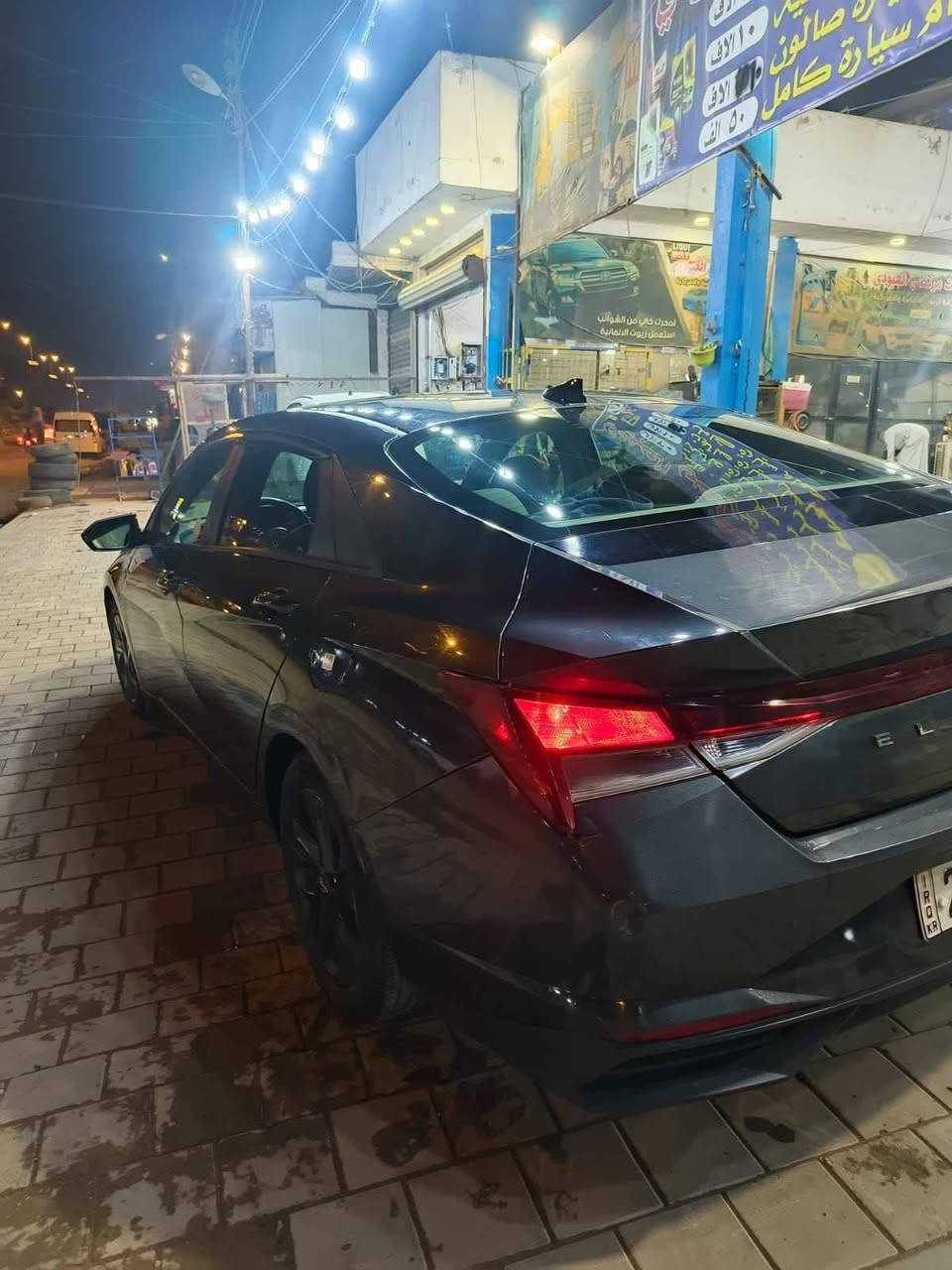 النتر ٢١
سياره بيها طخات بسيطه وبيهه قطعتين صبغ بامريكا واهنا صار بيهه قطعة صبغ 
رقم الهاتف *********** بغداد, العراق
