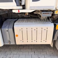 مرسيدس ٣٥٤٦ • بتزماستر ٤٢م • ٢٠١٨ ٩٨٠٠٠كم