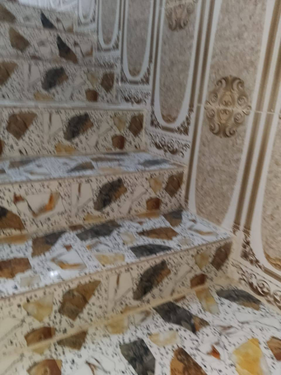 #مكلف بنشر  للاستفسار اتصل برقم 
السلام عليكم  بـيت للبيع مساحه البيت 400بناء حجر ورباط وبيت بناء جديد ديوانية وصاله ومطبخ وصحيات داخليه وخارجيه وغرفه طابق ثاني العنوان المشتل قرب جامع فاضل دبوو
***********
