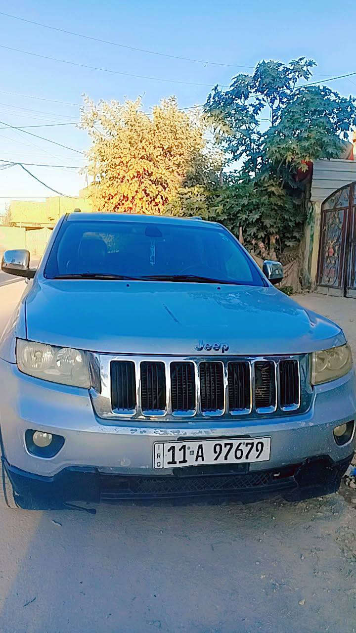 سلام عليكم جيب شيروكي سياره فول فتحه موديل 2012 رقم بغداد سنويه 2030 بسمي سياره مكينه و كير و  حداديه تخم تاير جديد سياره جديده بيها قطعتين صبغ بس جاملغ خلفي بدون دواخل بس صبغ و بنيد صبغ سياره 148 بيها مجال *********** واتساب ترهم مراوس بسياره أقل سعر
