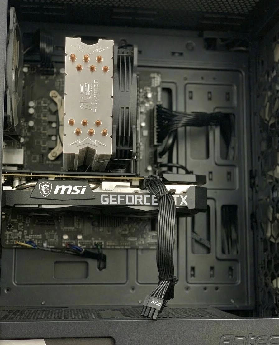 للبيع كيس فقط مستعجل كلش هواي • المعالج: Intel Core i5-10400F (6 أنوية / 12 خيط)
• كرت الشاشة: NVIDIA GeForce RTX 3050 8GB

• الرام: 16GB DDR4

• التخزين: 512GB SSD سريع

• اللوحة الأم: MSI PRO H510M-B

• النظام: Windows 11 Pro 64bit

• الاستخدام: 6 أشهر فقط

العيوب:

• بيه مروحتين بالكيس عاطلات (يحتاجن تبديل بسيط)

• ماكو أي مشكلة بالأداء أو القطع الداخلية

للتواصل واتساب: ***********فقط واتساب
