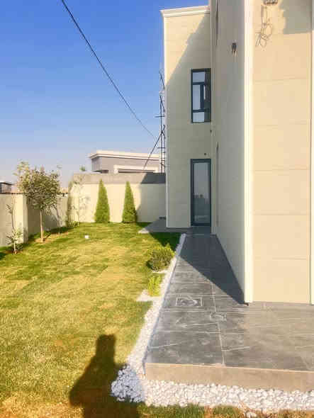 مقدمة 225ورقة فقط
میراج ستی بە دیزاینی نیو کلاسیک و خزمەتگوزارییەکانی دیمەنیکی شاهانەی درووستکردوە
پارک و سەنتەری بازرگانی و بازاڕ و هۆڵی وەرزش و شوێنی وەستانی ئۆتۆمبێل ،
 میراج سیتی بۆ ئاسوودەیی و جوانی و ژیانێکی ئارام دروستکراوە کە شایەنی تۆیە.
.
———————-------------------
مشروع ميراج سيتي بتصميمه نيو كلاسيكي وخدماته ذات الإطلالة الملكية
وفيها حديقة ومركزاً تجارياً وسوقاً وقاعة رياضية وموقف سيارات.
تم إنشاء ميراج سيتي لراحتك وجمالك ولتوفير حياة هادئة تستحقها.
للتواصل 📞
***********
***********
**************
في حال لم يتوافق العقار مع رغبتكم او لم يكن بقدر امكانيتكم زوروا موقعنا على تلكرام للتصفح على اكثر عدد من العقارات المتوفرة 
https://t.me/alialmshhadani

#villa #kurdstani #erbil #luxuryvilla #interiordesign #house #realestate #luxury #property #erbil
