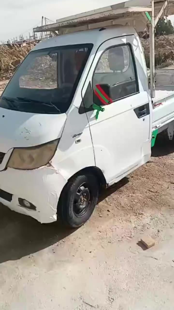 السلام عليكم شيري حمل واحد طن سياره مكفوله مكينه جديده كير جديد سياره تعمير جديد 2011 الموديل استفسار ***********
